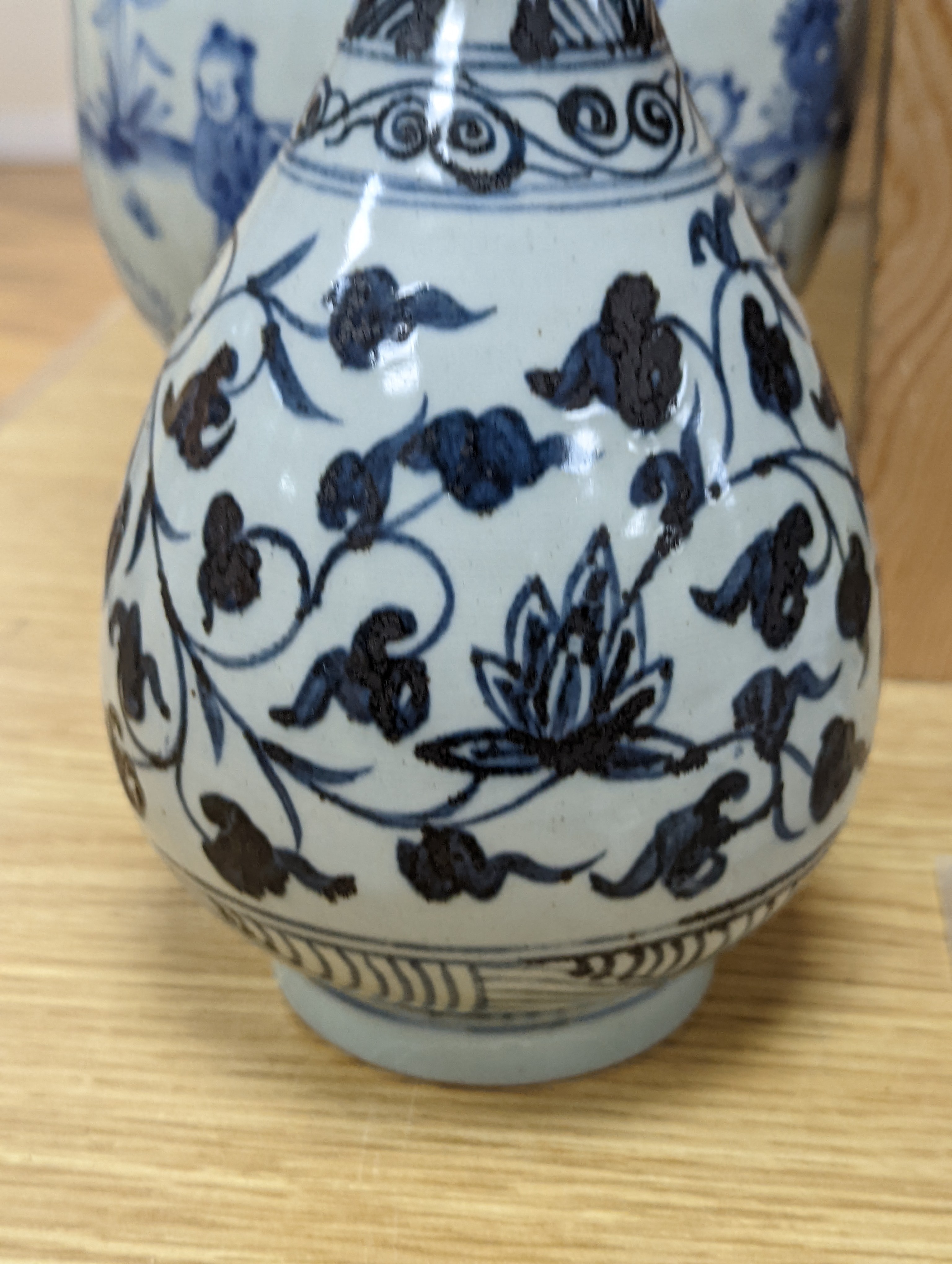 Two Chinese blue and white vases 37cm